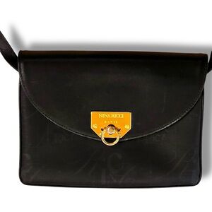 Nina Ricci Black Leather Shoulder Bag, Stylish Pre-owned Made In Italy